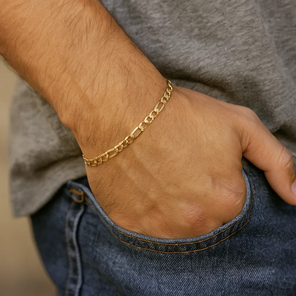 10k Yellow Gold Solid Figaro Bracelet (4.50 mm) — view 4