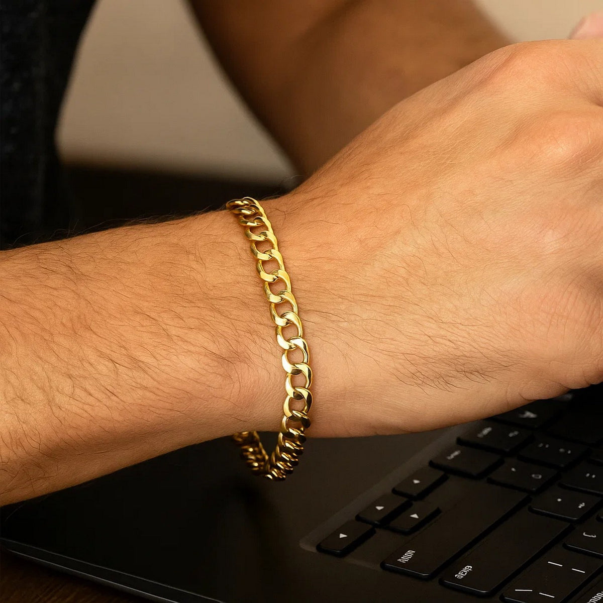 10k Yellow Gold Lite Curb Bracelet (6.20 mm) — view 5