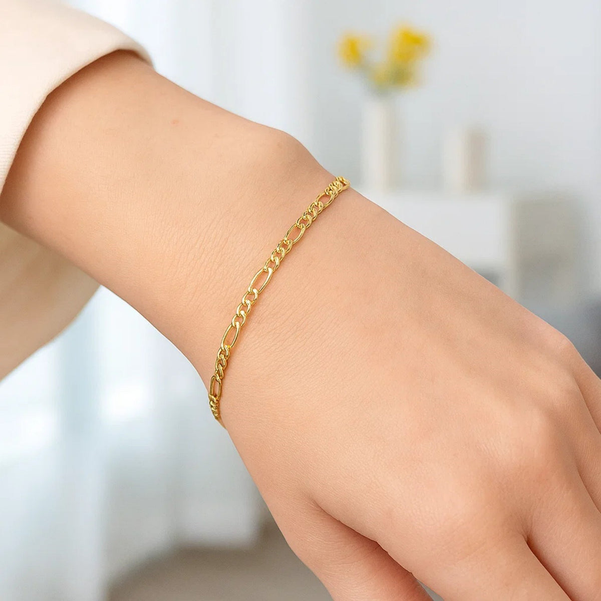 10k Yellow Gold Link Figaro Bracelet (2.60 mm) — view 6