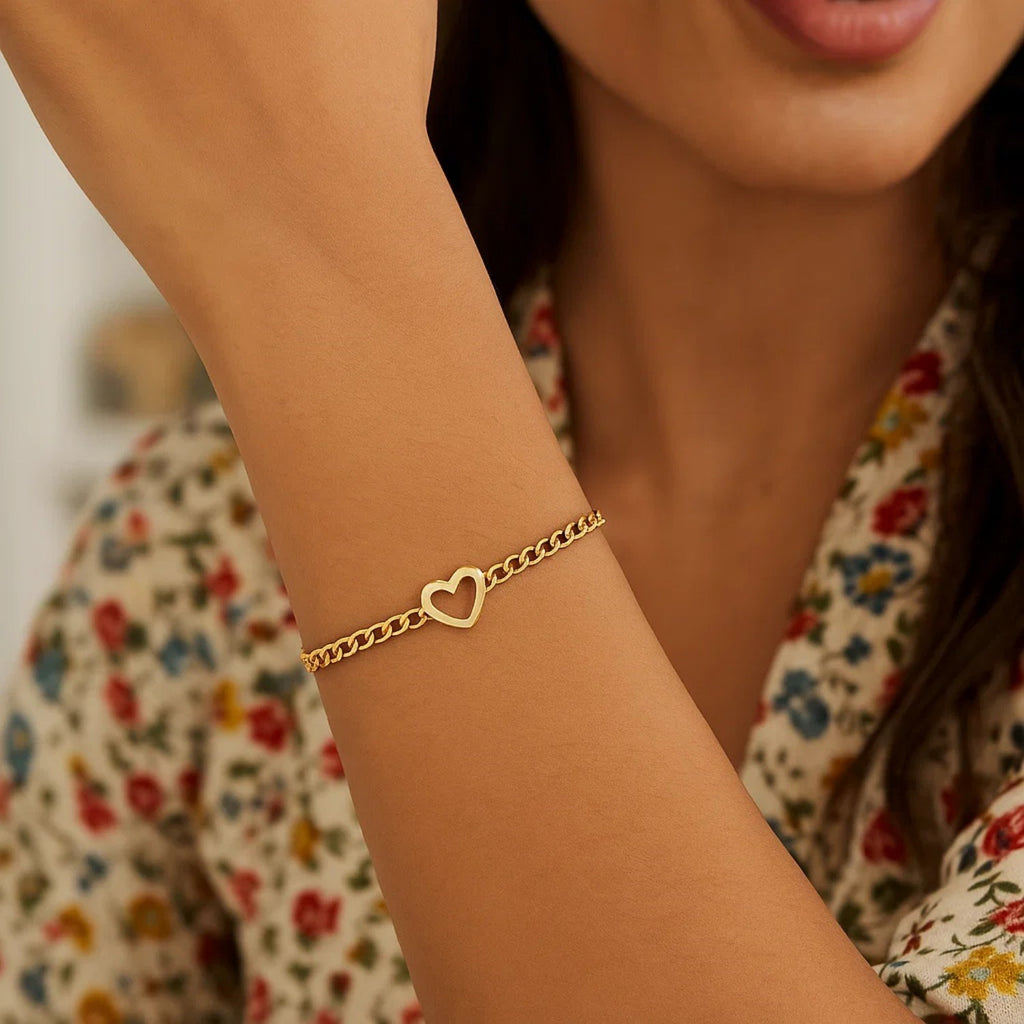 14k Yellow Gold 7 inch Curb Chain Bracelet with Heart (3.40 mm) — view 4