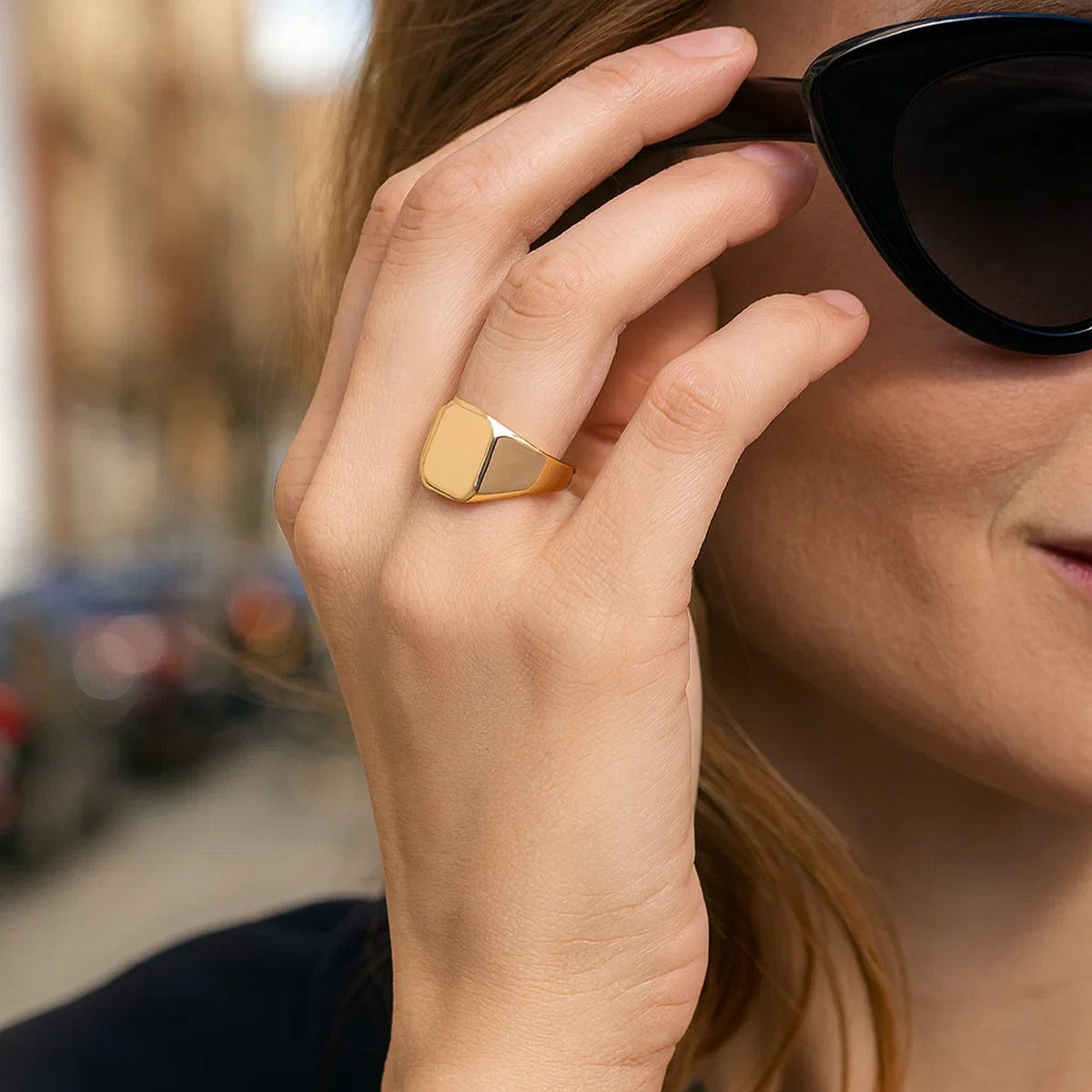 14K Yellow Gold Polished Rectangular Signet Ring — view 4