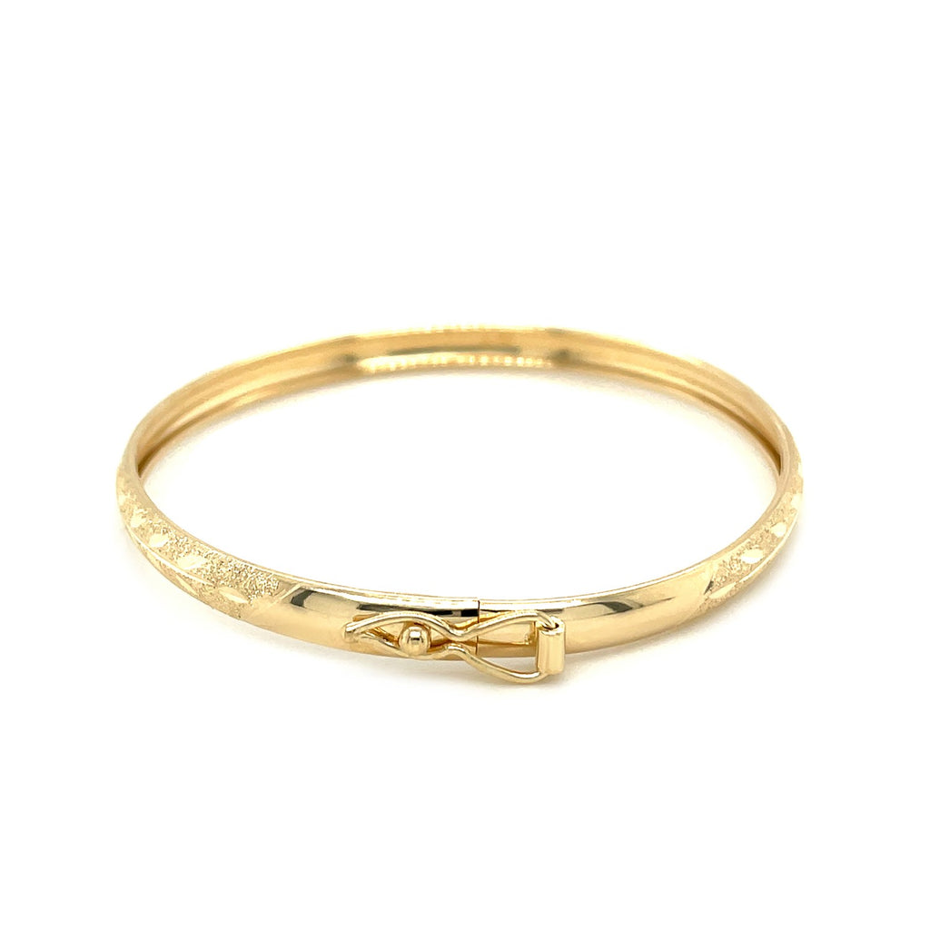 10k Yellow Gold Dome Childrens Diamond Cut Florentine Bangle (4.00 mm) — view 3