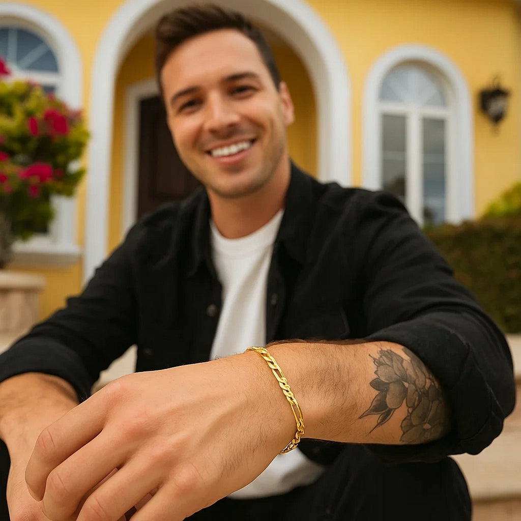 10k Yellow Gold Link Figaro Bracelet (5.30 mm) — view 5