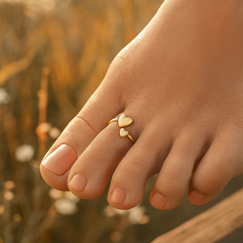 14k Yellow Gold Bypass Style Toe Ring with Polished Hearts — view 4