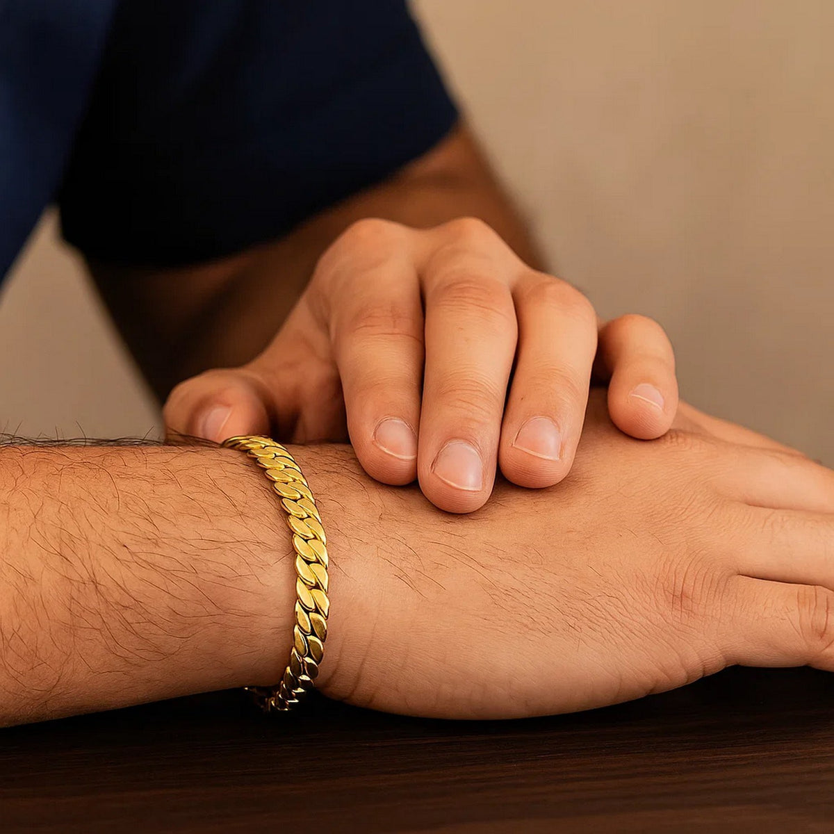 14k Yellow Gold 8 inch Mens Curb Chain Bracelet (8.00 mm) — view 5